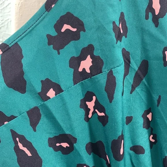 SHEIN Pink Cheetah Print Dress*missing belt* - Picture 10 of 15